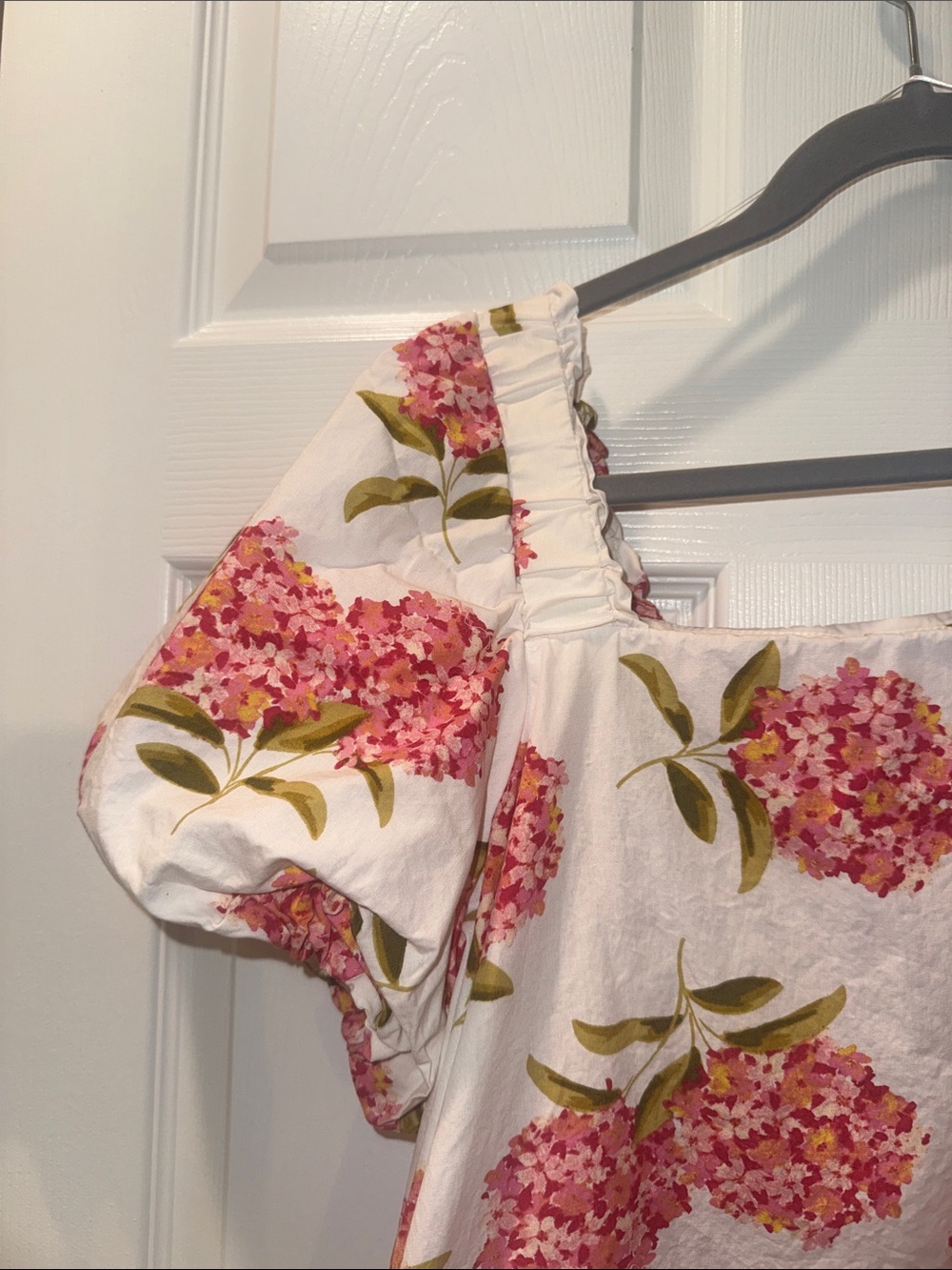 Crave Women’s Floral Puff-Sleeve Top - Pink Hydrangea Print - Picture 3 of 11